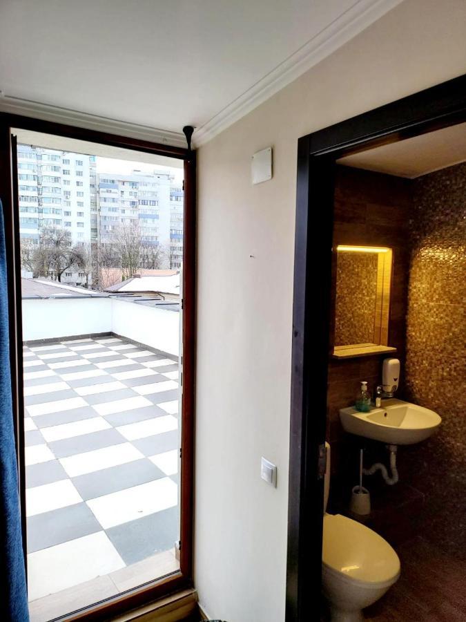 Byzanthin Hostel Boekarest Buitenkant foto