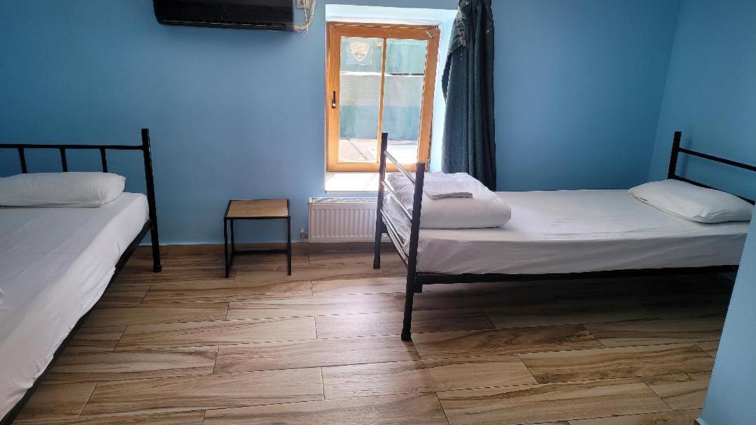Byzanthin Hostel Boekarest Buitenkant foto