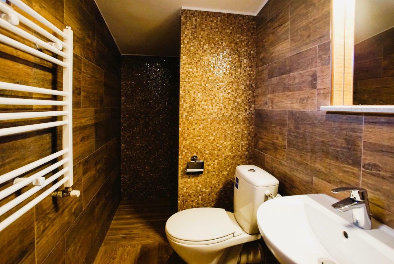 Byzanthin Hostel Boekarest Buitenkant foto